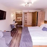 Harom A Kislany Panzio Guest house