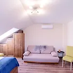 Harom A Kislany Panzio Гостевой дом 4*