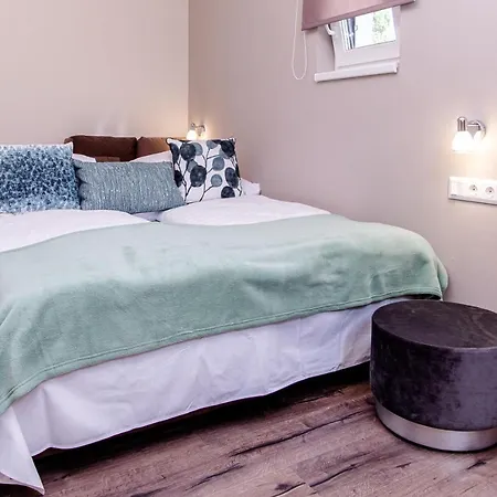 Harom A Kislany Panzio Gasthuis Hévíz