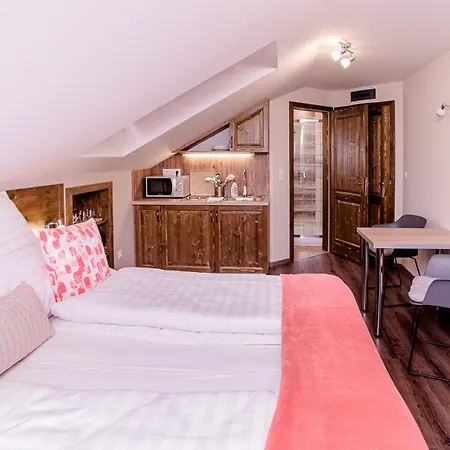 Harom A Kislany Panzio