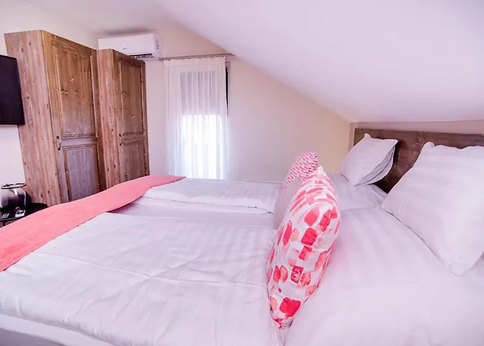 Harom A Kislany Panzio 4* Hévíz