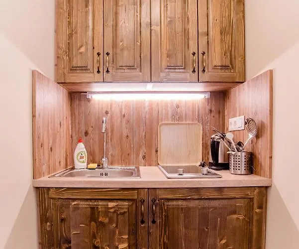 Harom A Kislany Panzio Gæstehus