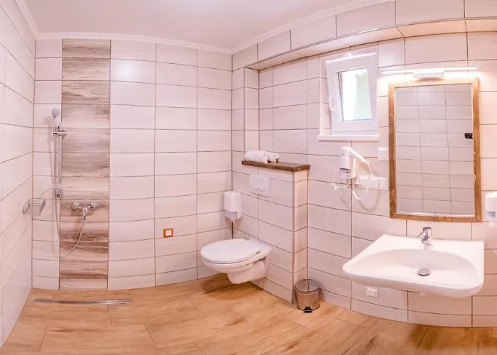 Harom A Kislany Panzio Pensionat 4*