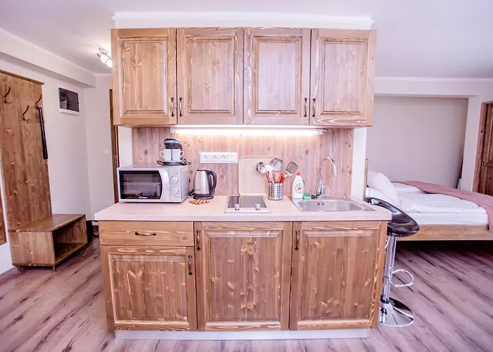 ゲストハウス Harom A Kislany Panzio