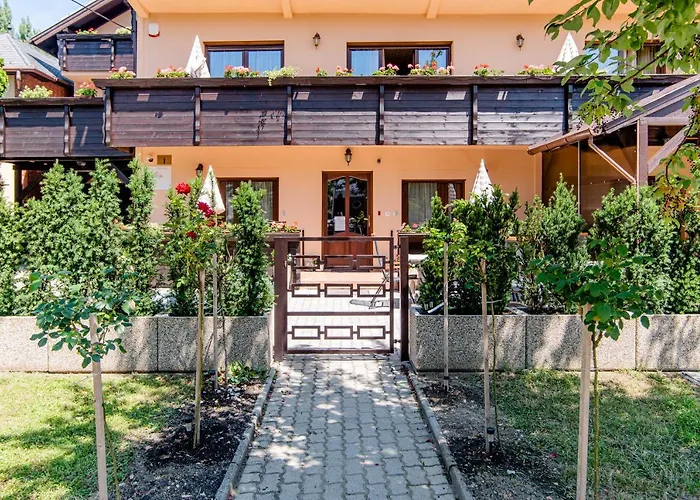 Harom A Kislany Panzio Gæstehus 4*