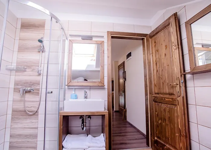 Pensionat Harom A Kislany Panzio 4*