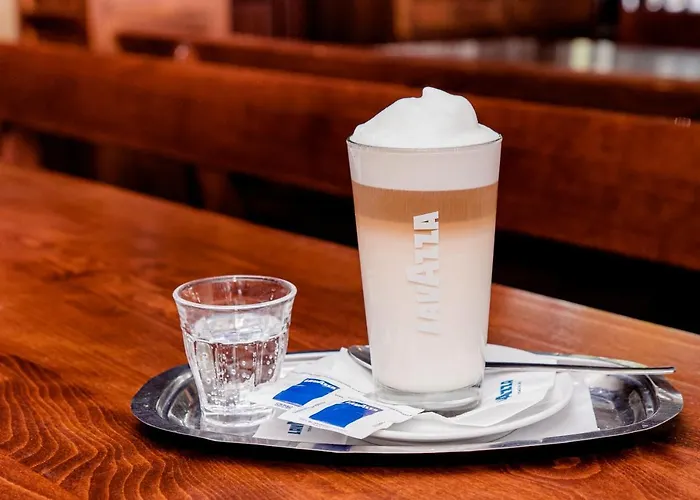 Harom A Kislany Panzio ゲストハウス 4*